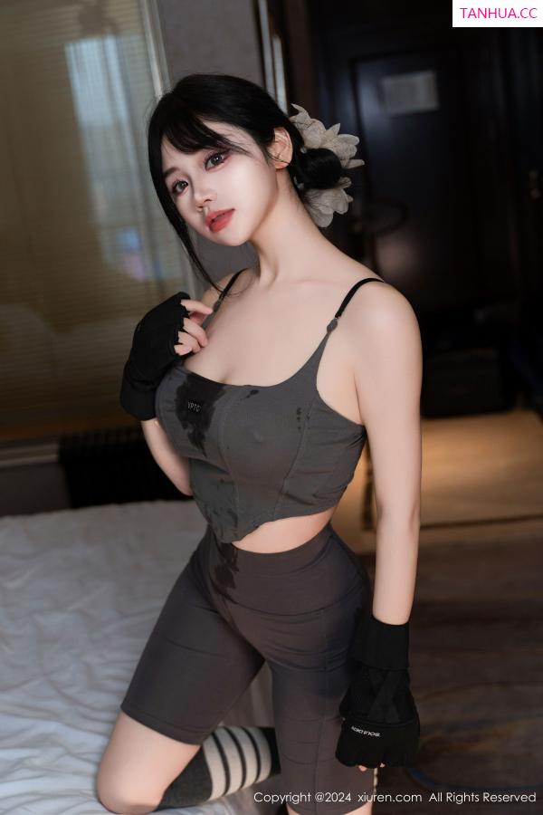   [XiuRen]高清写真图 2024.10.23 No.9331 汐汐爱吃草莓 黑丝美腿第60张图片